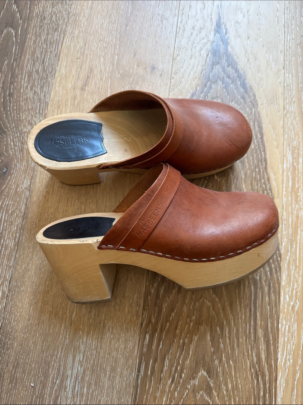 Swedish Hasbeens ‘Husband” Heeled Wooden Clogs in Cognac, size 39